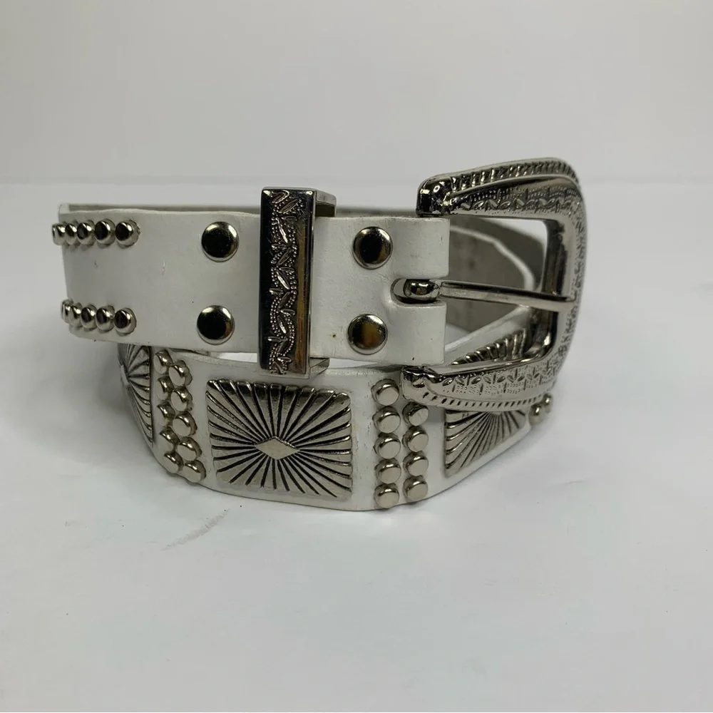 White Leather Western Highly Decorated 206 Silver Rivets 11 Square Accents Belt